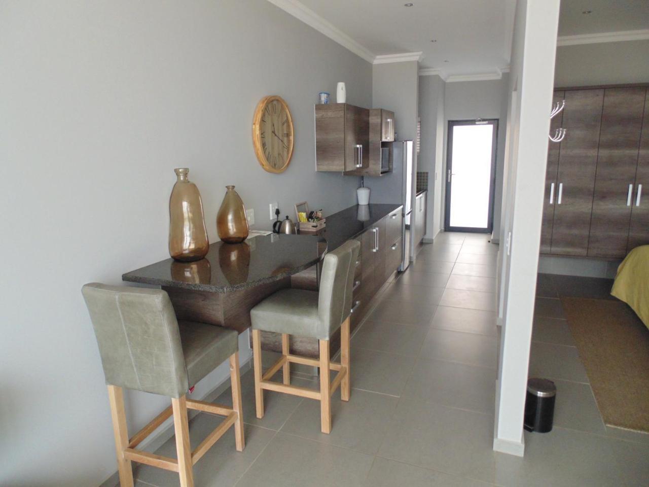 Apartment 32, Bay View Suites Langstrand Extérieur photo
